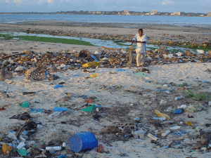 plastic-in-the-ocean